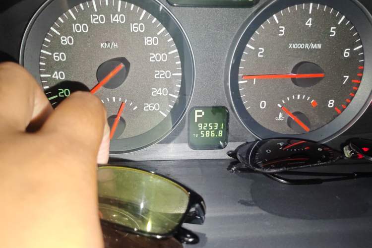 Used Volvo C30 2012 2.0L Aktiv Dynamic Package Edition Odometer Close Up
