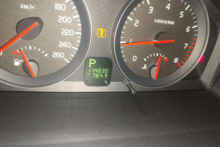 Used Volvo C30 2012 2.0L Aktiv Odometer Close Up