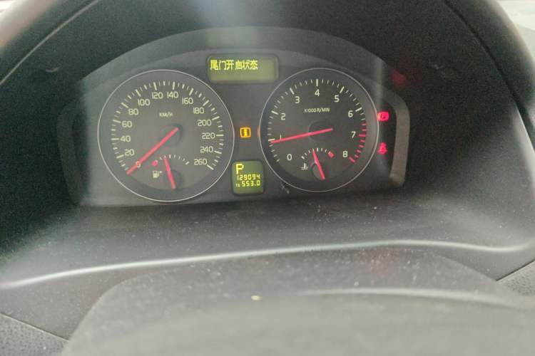 Used Volvo C30 2012 2.0L Aktiv Dynamic Package Edition Odometer Close Up