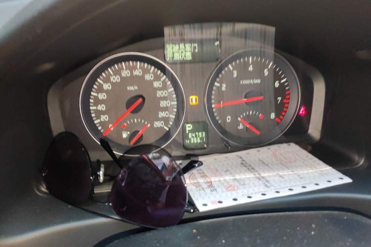 Used Volvo C30 2012 2.0L Aktiv Dynamic Package Edition Odometer Close Up