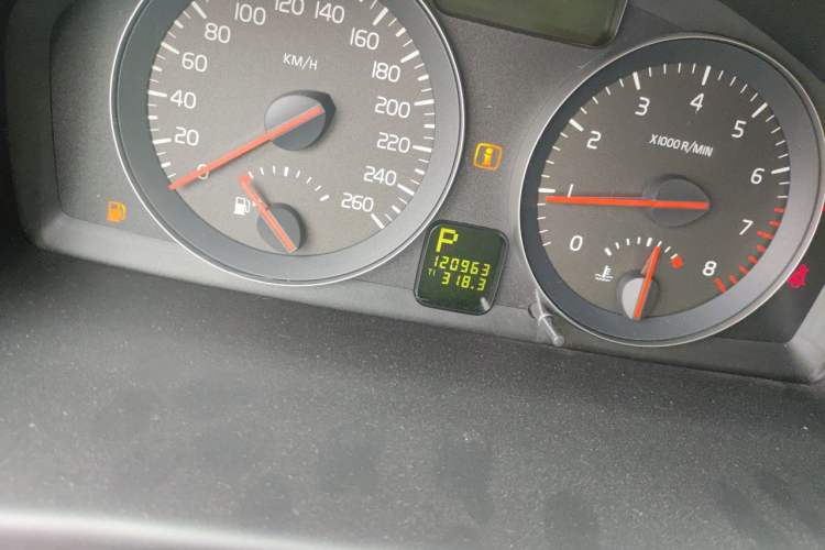 Used Volvo C30 2012 2.0L Aktiv Dynamic Package Edition Odometer Close Up