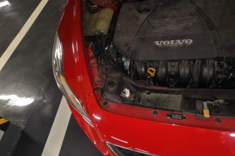 Used Volvo C30 2012 2.0L Aktiv Dynamic Package Edition Right Front Headlight