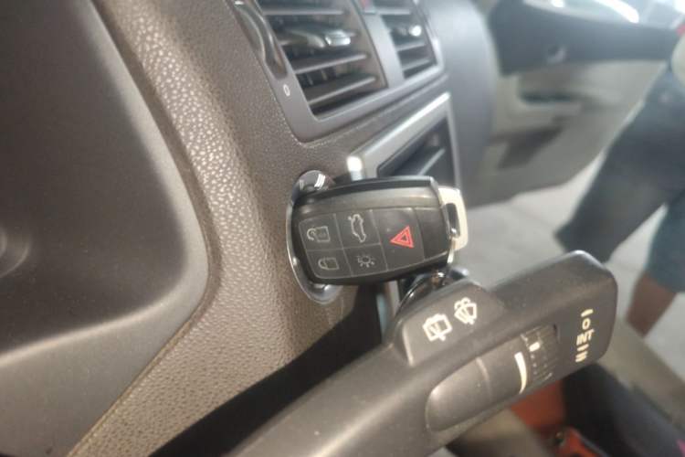 Used Volvo C30 2012 2.0L Aktiv Vehicle Key