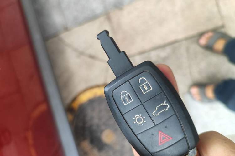 Used Volvo C30 2012 2.0L Aktiv Vehicle Key