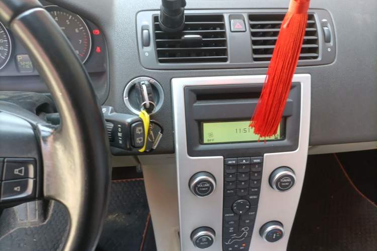 Used Volvo C30 2012 2.0L Aktiv Audio And AC Panel