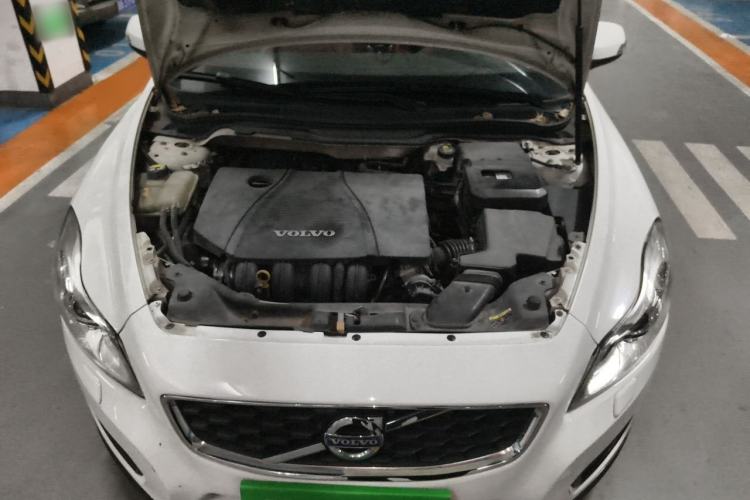 Used Volvo C30 2012 2.0L Aktiv Dynamic Package Edition Engine Bay