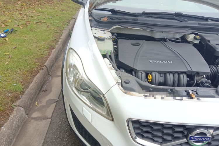 Used Volvo C30 2012 2.0L Aktiv Dynamic Package Edition Engine Bay Right