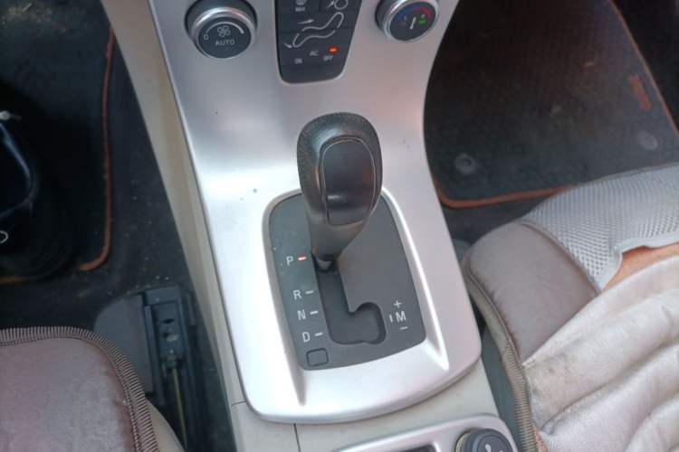 Used Volvo C30 2012 2.0L Aktiv Gear Lever