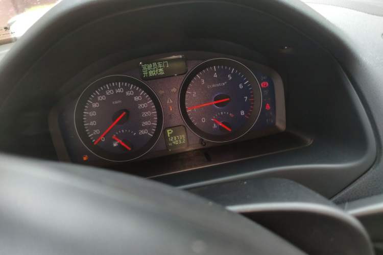 Used Volvo C30 2012 2.0L Aktiv Dynamic Package Edition Instrument Cluster