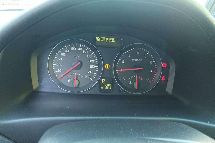 Used Volvo C30 2012 2.0L Aktiv Dynamic Package Edition Instrument Cluster