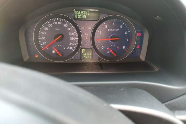 Used Volvo C30 2012 2.0L Aktiv Dynamic Package Edition Odometer Close Up