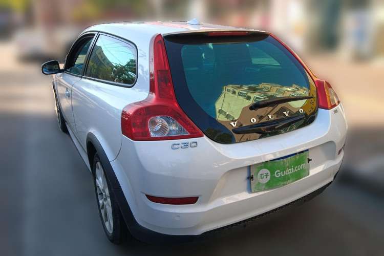 Used Volvo C30 2012 2.0L Aktiv Dynamic Package Edition Rear Left 45 Deg