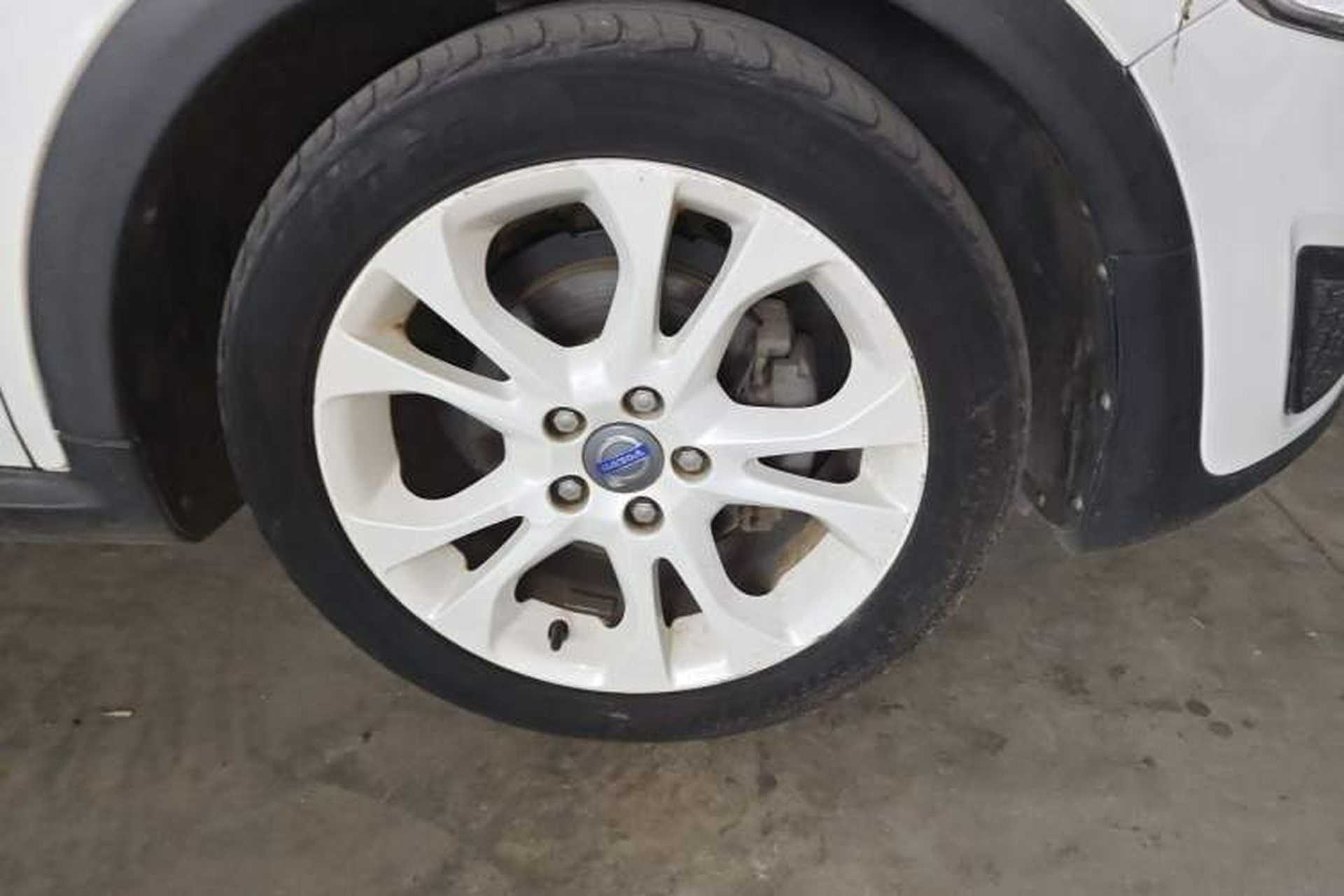 Used Volvo C30 2012 2.0L Aktiv Dynamic Package Edition Right Front Wheel Hub