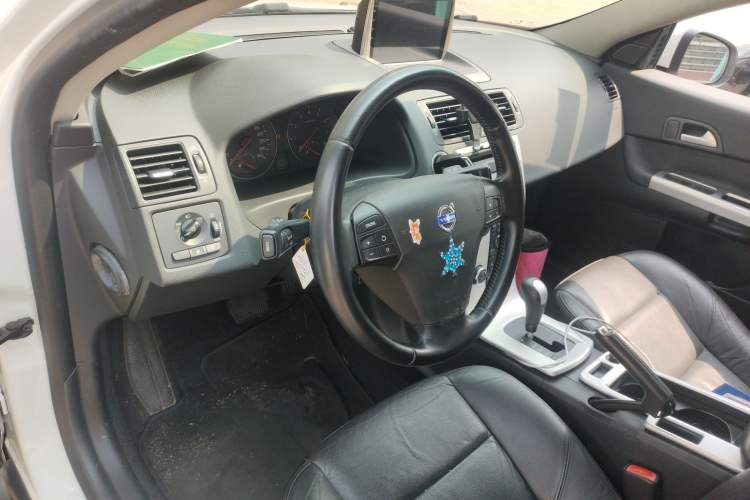 Used Volvo C30 2012 2.0L Aktiv Dynamic Package Edition Steering Wheel