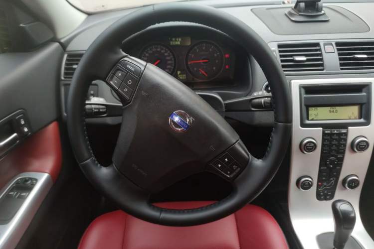 Used Volvo C30 2012 2.0L Aktiv Dynamic Package Edition Steering Wheel