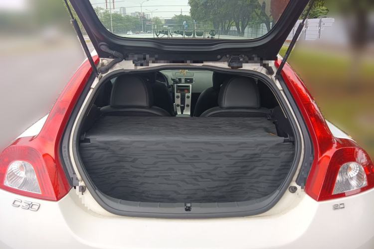 Used Volvo C30 2012 2.0L Aktiv Dynamic Package Edition Trunk