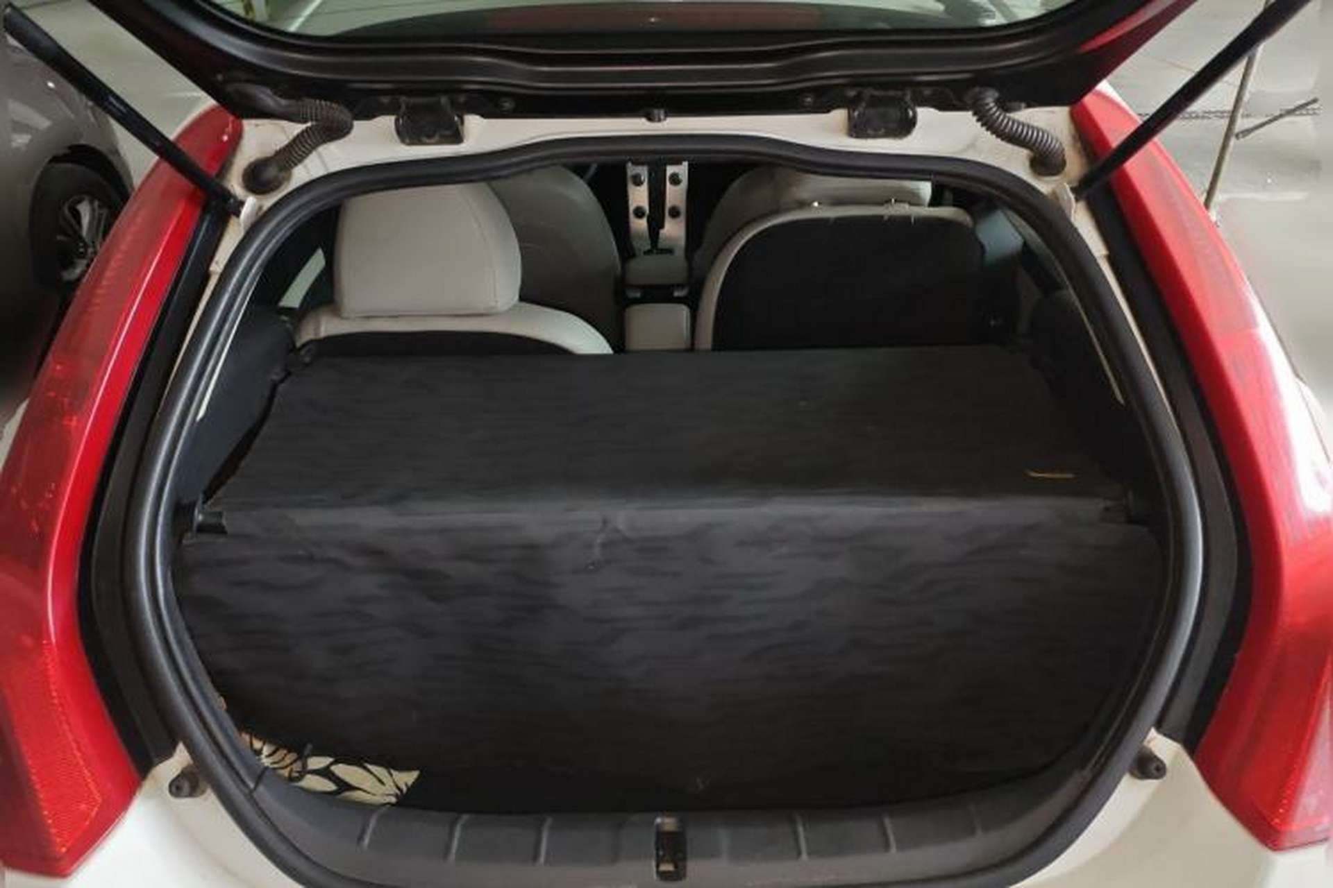 Used Volvo C30 2012 2.0L Aktiv Dynamic Package Edition Trunk