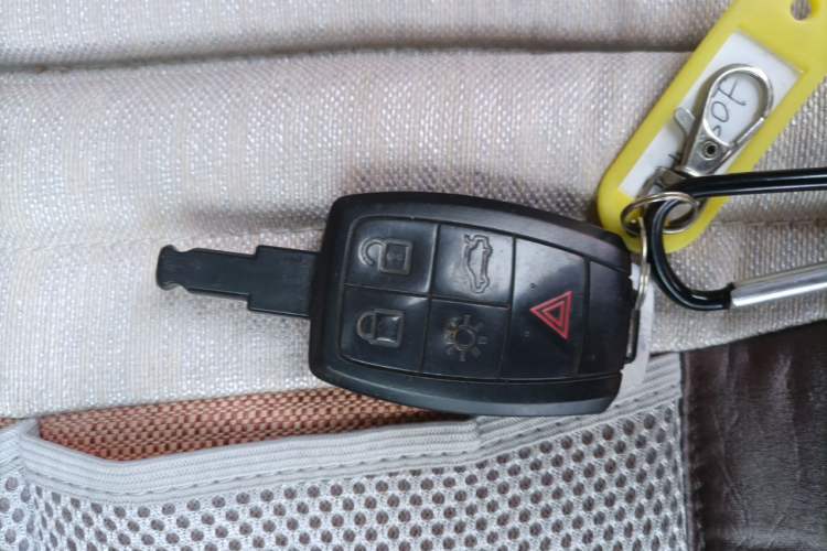 Used Volvo C30 2012 2.0L Aktiv Vehicle Key
