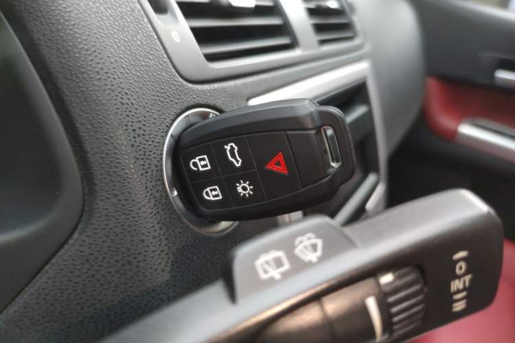Used Volvo C30 2012 2.0L Aktiv Dynamic Package Edition Vehicle Key