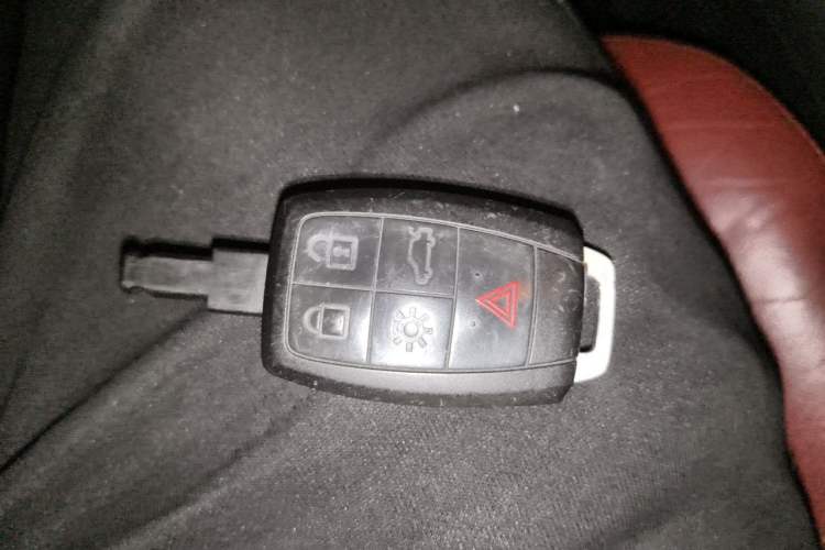 Used Volvo C30 2012 2.0L Aktiv Dynamic Package Edition Vehicle Key