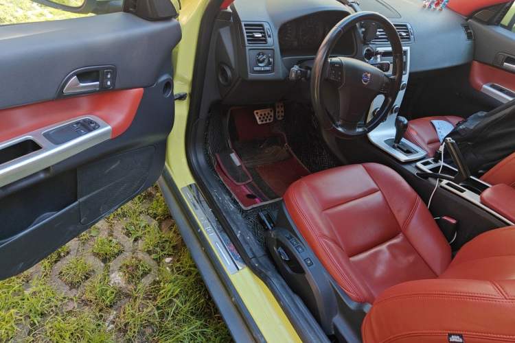 Used Volvo C30 2012 2.0L Aktiv Dynamic Package Edition Driver Seat