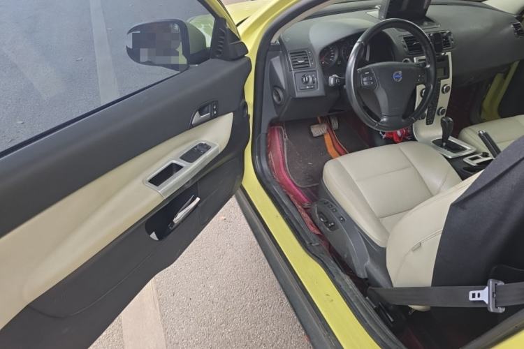 Used Volvo C30 2012 2.0L Aktiv Dynamic Package Edition Driver Seat