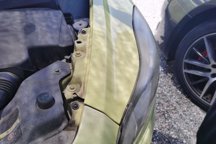 Used Volvo C30 2012 2.0L Aktiv Dynamic Package Edition Engine Bay Left