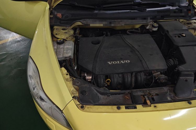 Used Volvo C30 2012 2.0L Aktiv Dynamic Package Edition Engine Bay Right