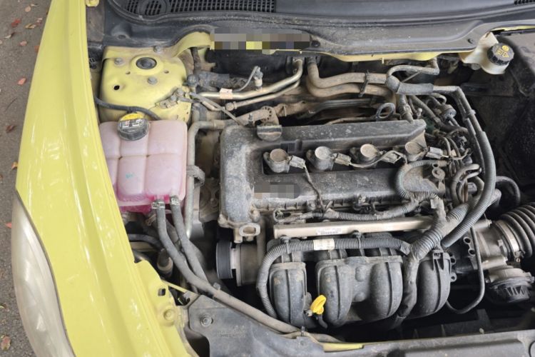 Used Volvo C30 2012 2.0L Aktiv Dynamic Package Edition Engine Bay Right