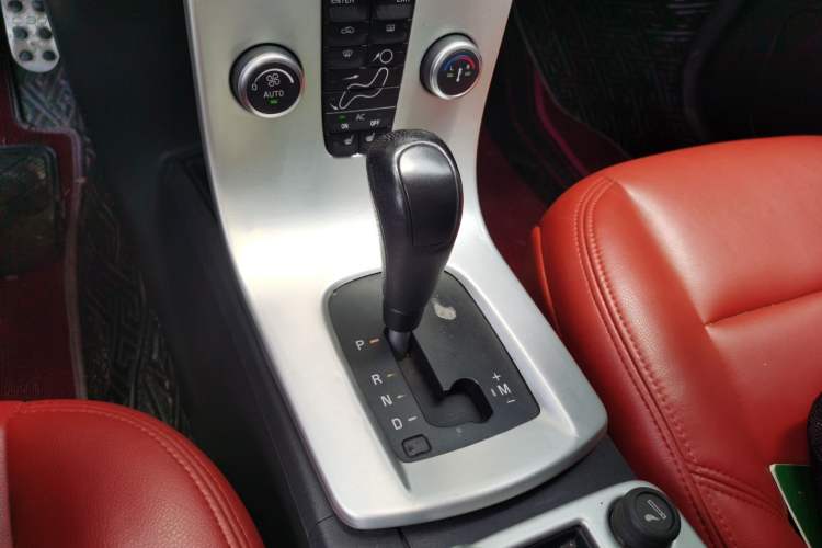 Used Volvo C30 2012 2.0L Aktiv Dynamic Package Edition Gear Lever
