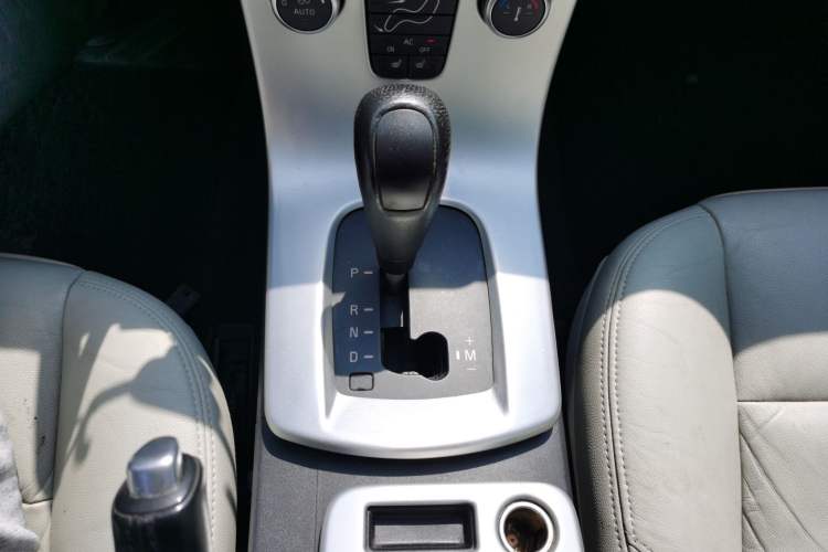 Used Volvo C30 2012 2.0L Aktiv Dynamic Package Edition Gear Lever