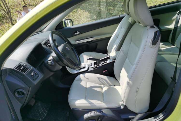 Used Volvo C30 2012 2.0L Aktiv Dynamic Package Edition Left Front Seat