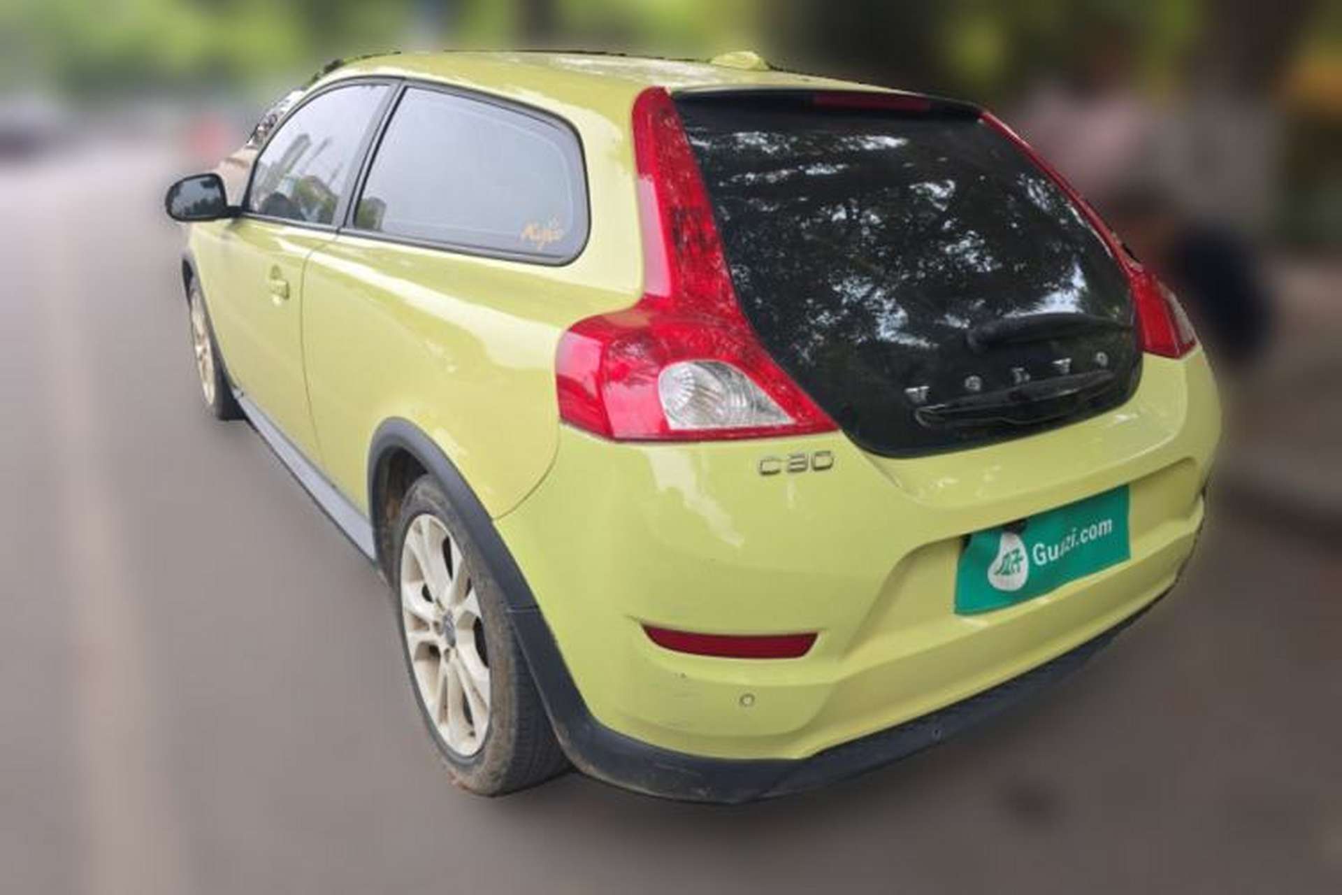 Used Volvo C30 2012 2.0L Aktiv Dynamic Package Edition Rear Left 45 Deg