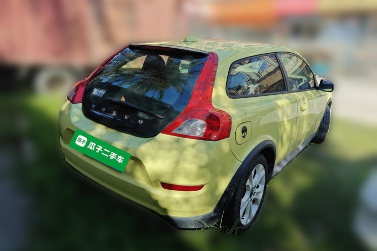 Used Volvo C30 2012 2.0L Aktiv Dynamic Package Edition Rear Right 45 Deg