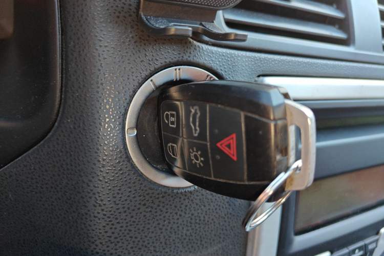 Used Volvo C30 2012 2.0L Aktiv Dynamic Package Edition Vehicle Key