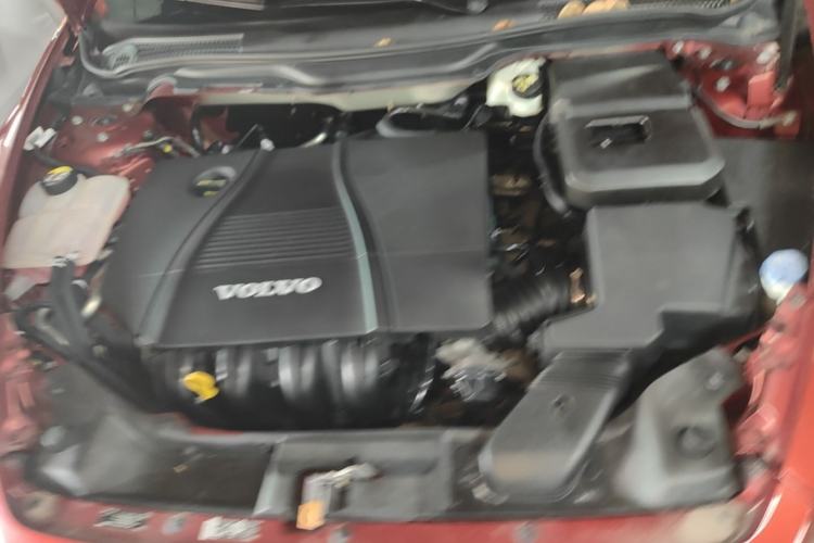 Used Volvo C30 2013 2.0L Xuan Dong Edition Engine Bay