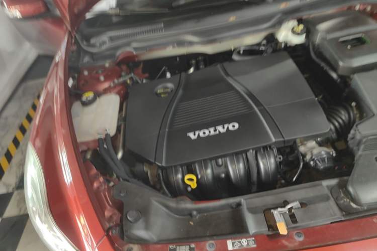 Used Volvo C30 2013 2.0L Xuan Dong Edition Engine Bay Right
