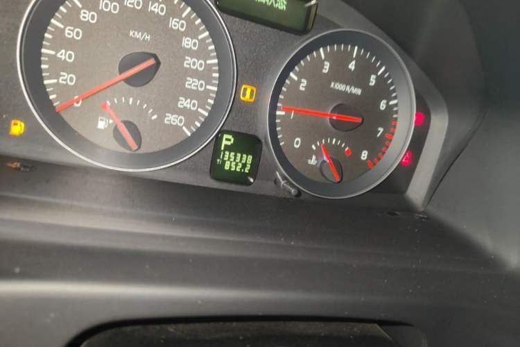 Used Volvo C30 2013 2.0L Xuan Dong Edition Odometer Close Up