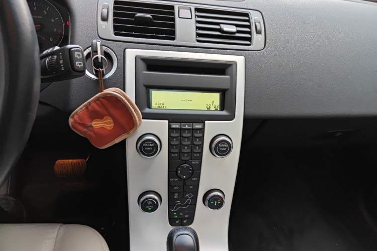 Used Volvo C30 2013 2.0L Xuan Dong Edition Audio And AC Panel