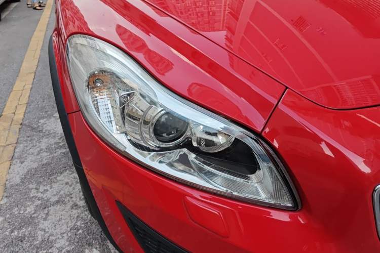 Used Volvo C30 2013 2.0L Xuan Dong Edition Right Front Headlight