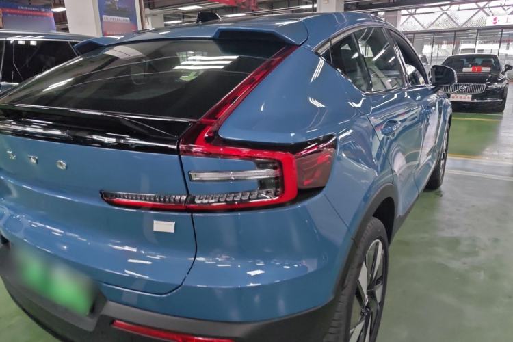Used Volvo C40 2024 Long-Range Version Exterior 6