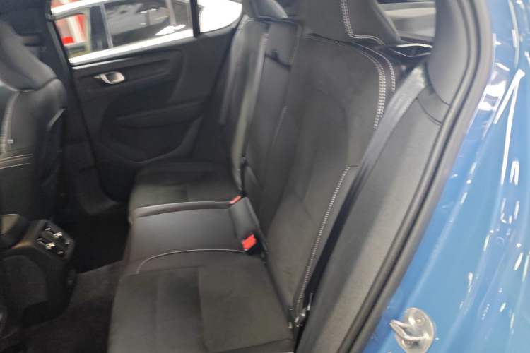 Used Volvo C40 2024 Long-Range Version Interior 4