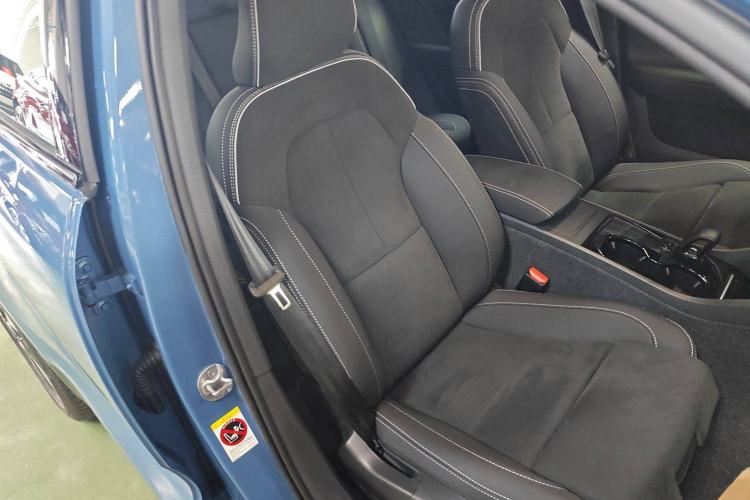 Used Volvo C40 2024 Long-Range Version Right Front Seat