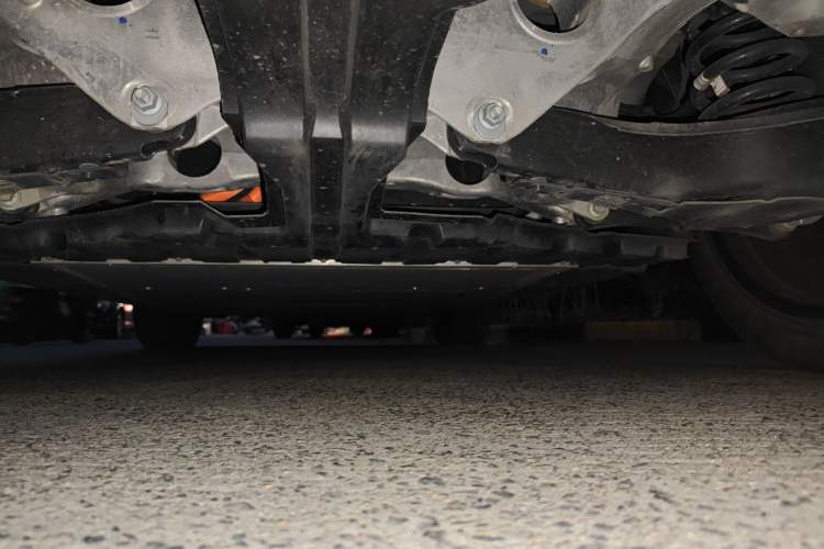 Used Volvo C40 2022 Long-Range PRO Version Chassis Rear