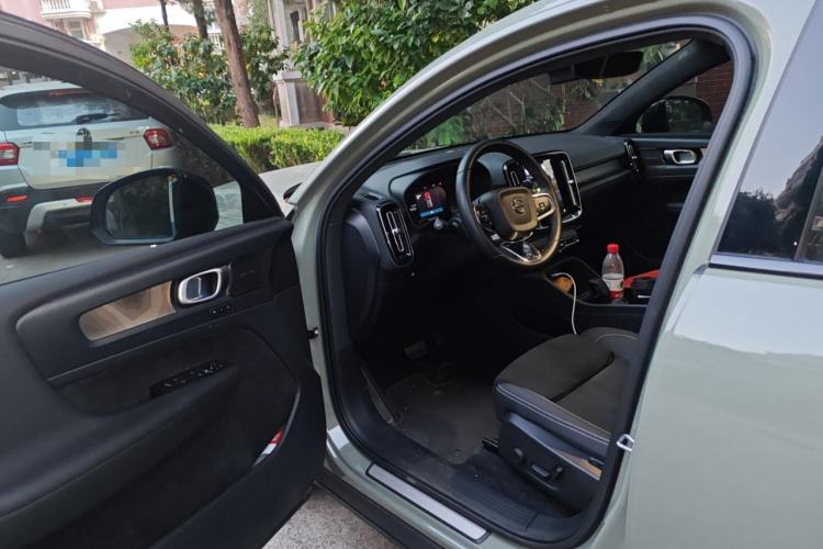 Used Volvo C40 2022 Long-Range PRO Version Driver Seat