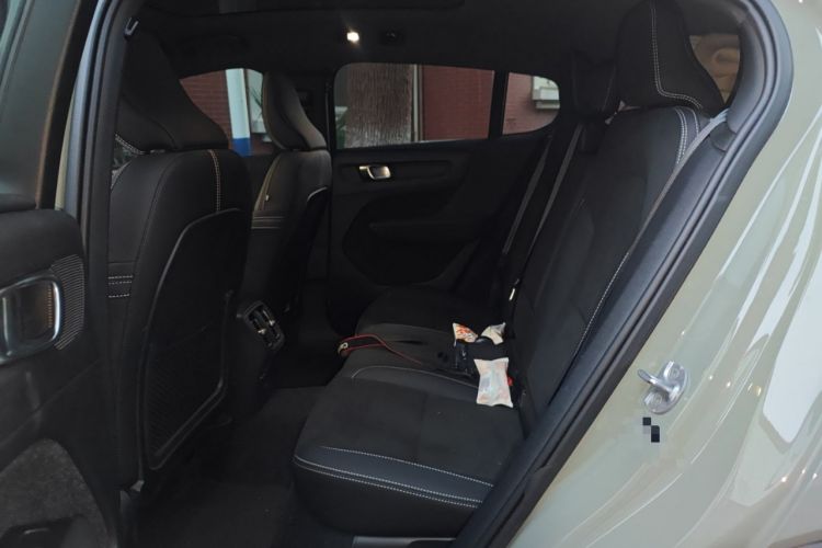 Used Volvo C40 2022 Long-Range PRO Version Left Rear Seat