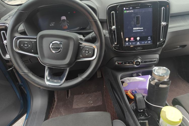 Used Volvo C40 2022 Long-Range Version Center Console