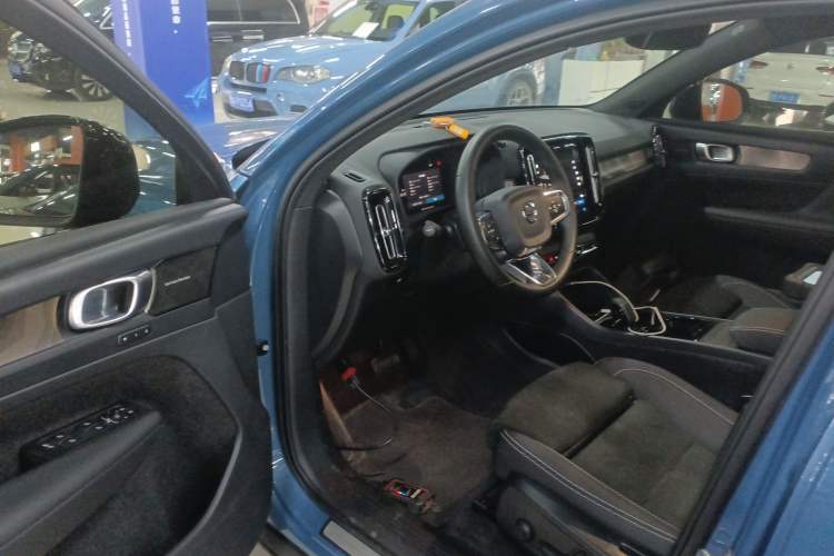 Used Volvo C40 2022 Long-Range PRO Version Driver Seat