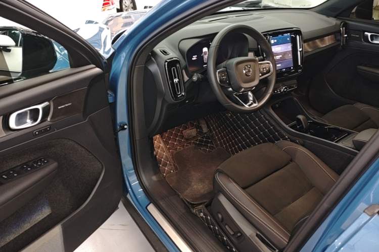 Used Volvo C40 2022 Long-Range PRO Version Driver Seat