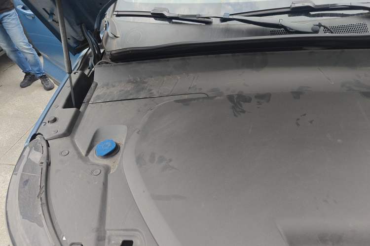 Used Volvo C40 2022 Long-Range Version Engine Bay Right